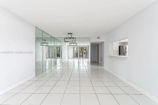 1931 Sabal Palm Drive 301, Davie, FL 33324