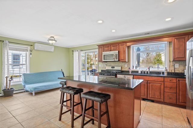 102 Clinton Street, White Plains, NY 10603