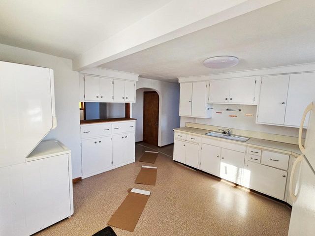 308 Academy Street, Elroy, WI 53929