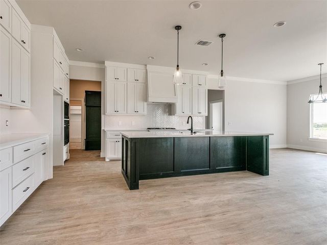 4253 Hawthorne Street, Piedmont, OK 73078