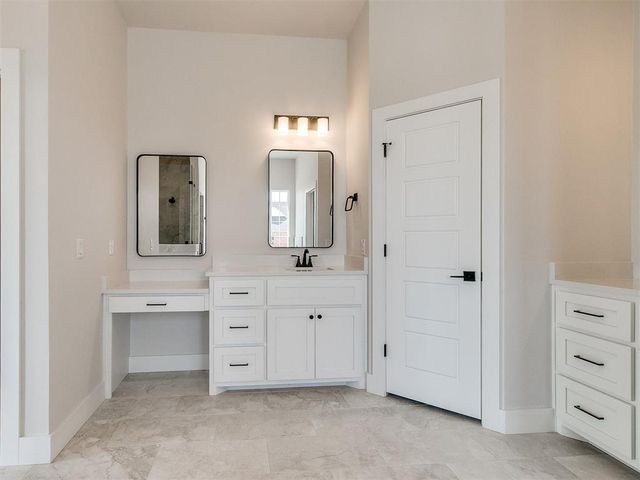 4253 Hawthorne Street, Piedmont, OK 73078