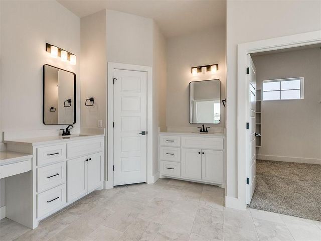 4253 Hawthorne Street, Piedmont, OK 73078