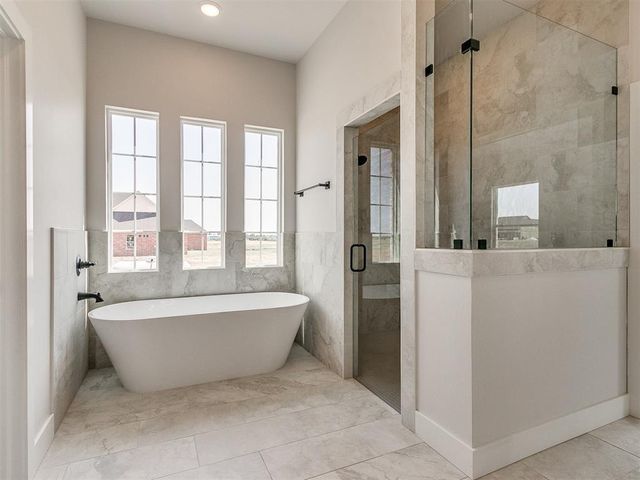 4253 Hawthorne Street, Piedmont, OK 73078