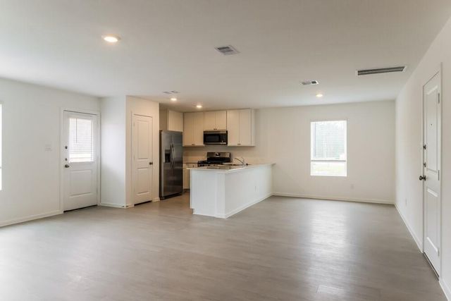 2084 Cedar Way Drive, Conroe, TX 77301