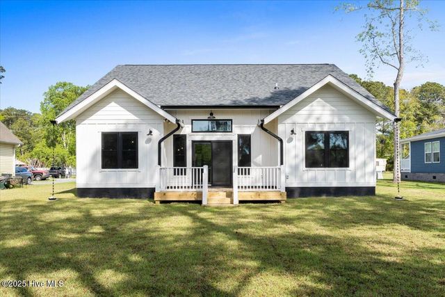 1169 Pine Bur Circle, Sunset Beach, NC 28468