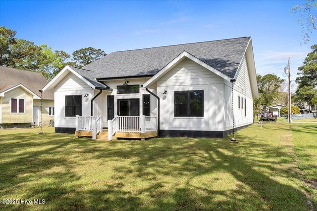 1169 Pine Bur Circle, Sunset Beach, NC 28468