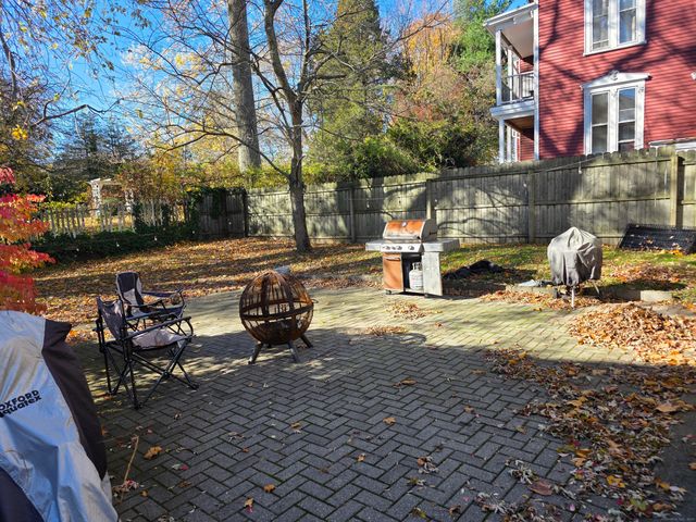 16 Tilley Street 2, New London, CT 06320