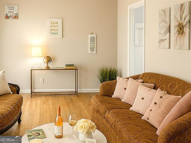 2587 PEYTON WOODS Trail, Atlanta, GA 30311