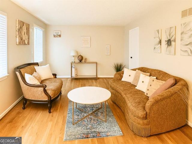 2587 PEYTON WOODS Trail, Atlanta, GA 30311