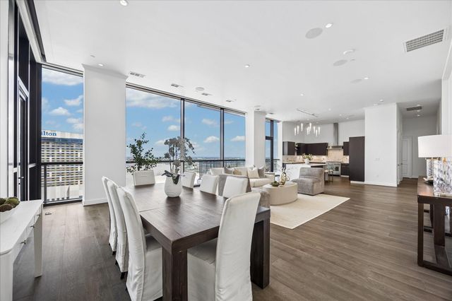 1211 Caroline Street 1901, Houston, TX 77002