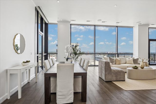 1211 Caroline Street 1901, Houston, TX 77002