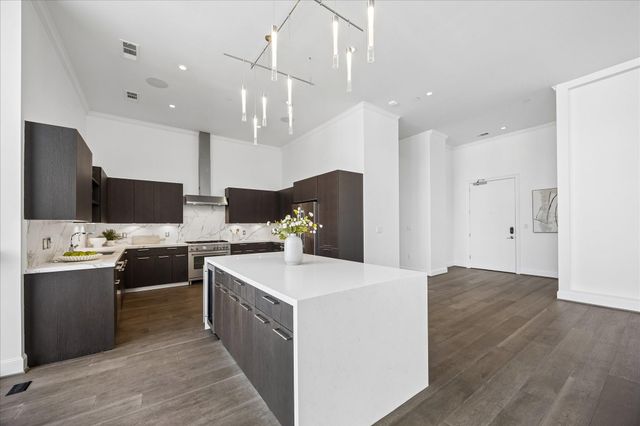 1211 Caroline Street 1901, Houston, TX 77002