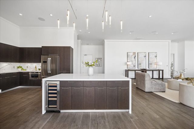 1211 Caroline Street 1901, Houston, TX 77002
