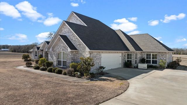 15631 Stallion Lake Boulevard, Lindale, TX 75771