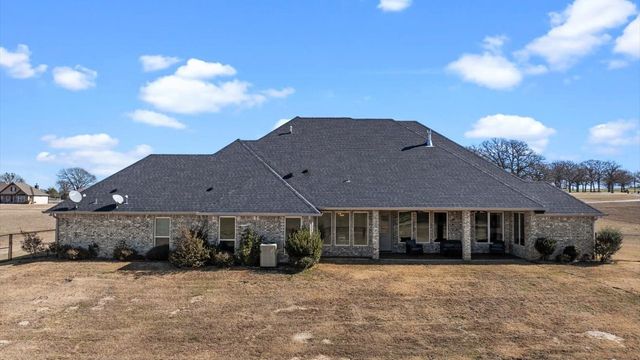 15631 Stallion Lake Boulevard, Lindale, TX 75771