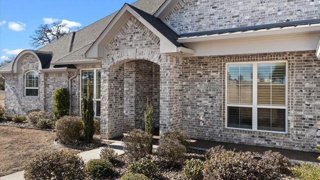 15631 Stallion Lake Boulevard, Lindale, TX 75771