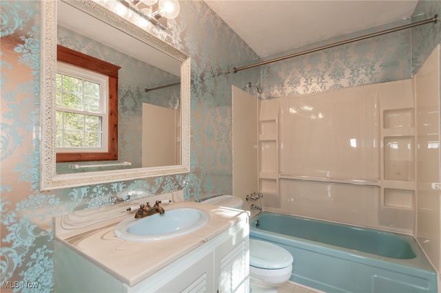 7925 Skylineview Drive, Concord, OH 44060