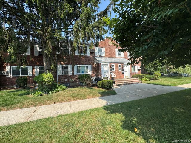 260-38 73 Avenue B1, Glen Oaks, NY 11004