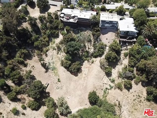 4601 Ensenada Drive, Woodland Hills (los Angeles), CA 91364