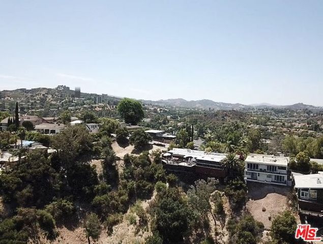 4601 Ensenada Drive, Woodland Hills (los Angeles), CA 91364