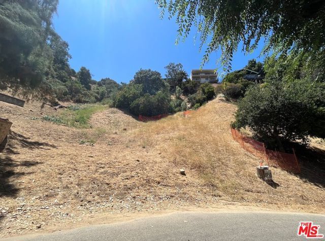 4601 Ensenada Drive, Woodland Hills (los Angeles), CA 91364