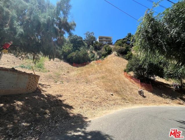 4601 Ensenada Drive, Woodland Hills (los Angeles), CA 91364