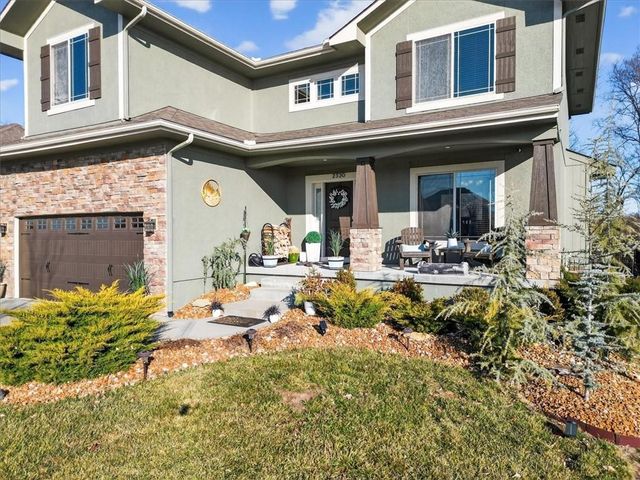 2320 SW Deer Run Road, Lee's Summit, MO 64082