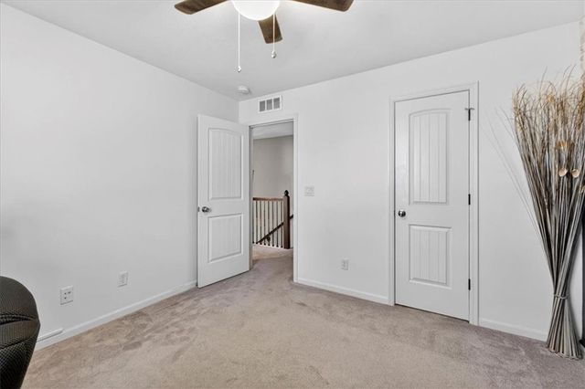 2320 SW Deer Run Road, Lee's Summit, MO 64082