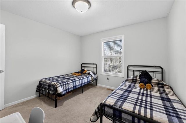 2320 SW Deer Run Road, Lee's Summit, MO 64082