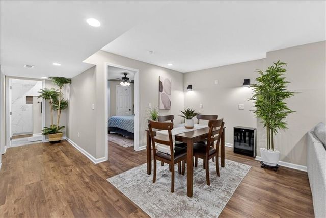 2320 SW Deer Run Road, Lee's Summit, MO 64082