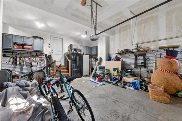 2320 SW Deer Run Road, Lee's Summit, MO 64082