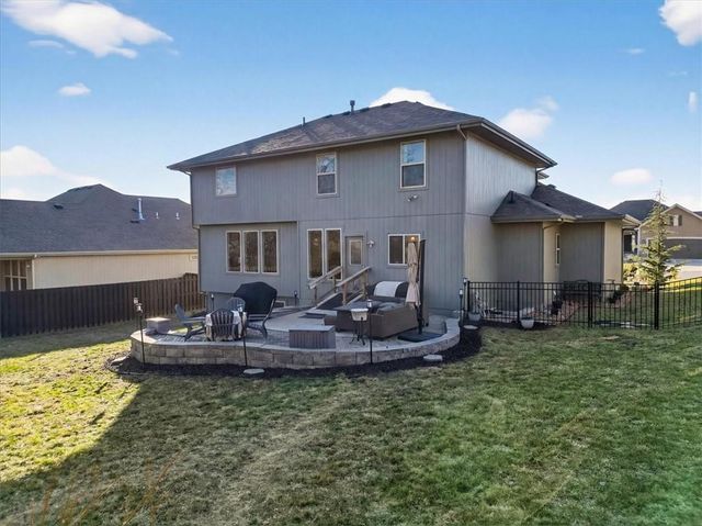 2320 SW Deer Run Road, Lee's Summit, MO 64082