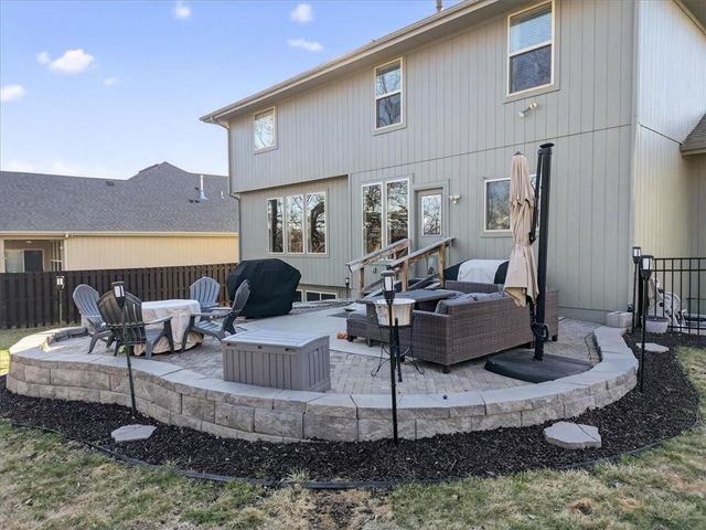 2320 SW Deer Run Road, Lee's Summit, MO 64082