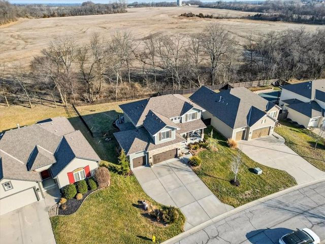 2320 SW Deer Run Road, Lee's Summit, MO 64082
