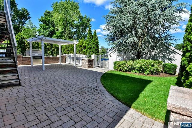24 Maple Avenue 2nd Floor, Waldwick, NJ 07463