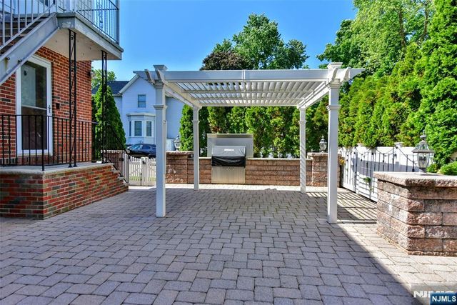 24 Maple Avenue 2nd Floor, Waldwick, NJ 07463