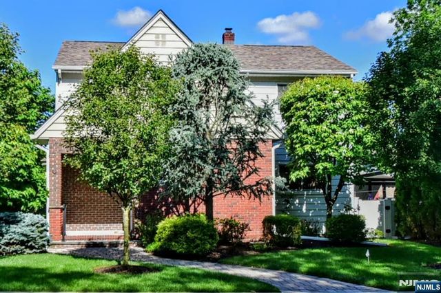 24 Maple Avenue 2nd Floor, Waldwick, NJ 07463
