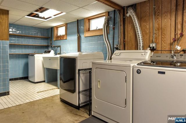 24 Maple Avenue 2nd Floor, Waldwick, NJ 07463