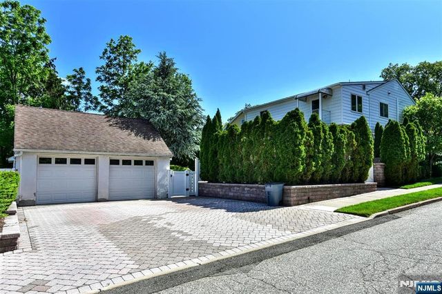24 Maple Avenue 2nd Floor, Waldwick, NJ 07463