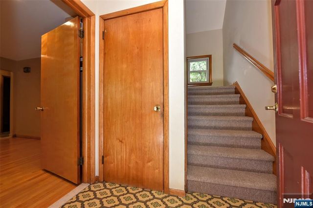 24 Maple Avenue 2nd Floor, Waldwick, NJ 07463