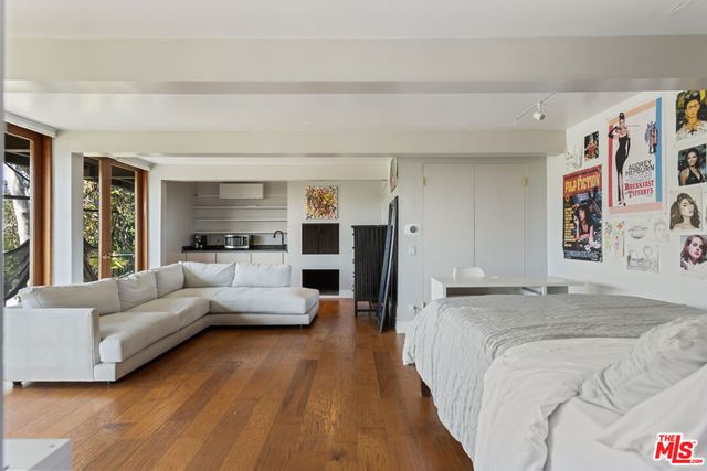 454 Stassi Lane, Santa Monica, CA 90402
