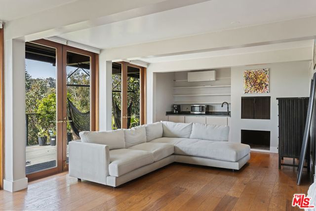 454 Stassi Lane, Santa Monica, CA 90402