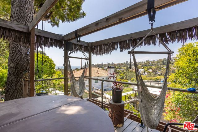 454 Stassi Lane, Santa Monica, CA 90402