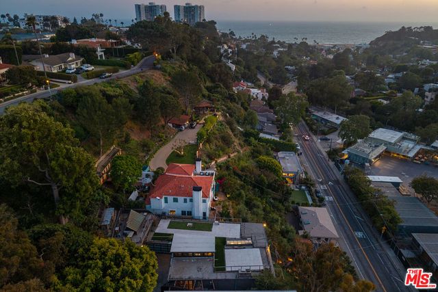 454 Stassi Lane, Santa Monica, CA 90402