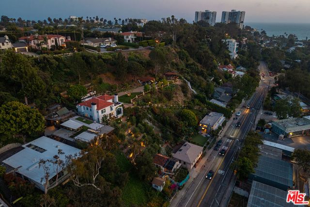 454 Stassi Lane, Santa Monica, CA 90402