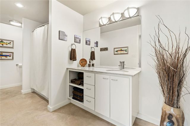 164 S Crossover Road, Fayetteville, AR 72701