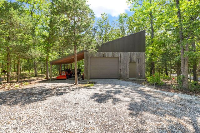164 S Crossover Road, Fayetteville, AR 72701