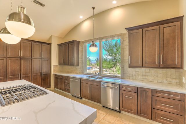 10031 N PALISADES Boulevard, Fountain Hills, AZ 85268