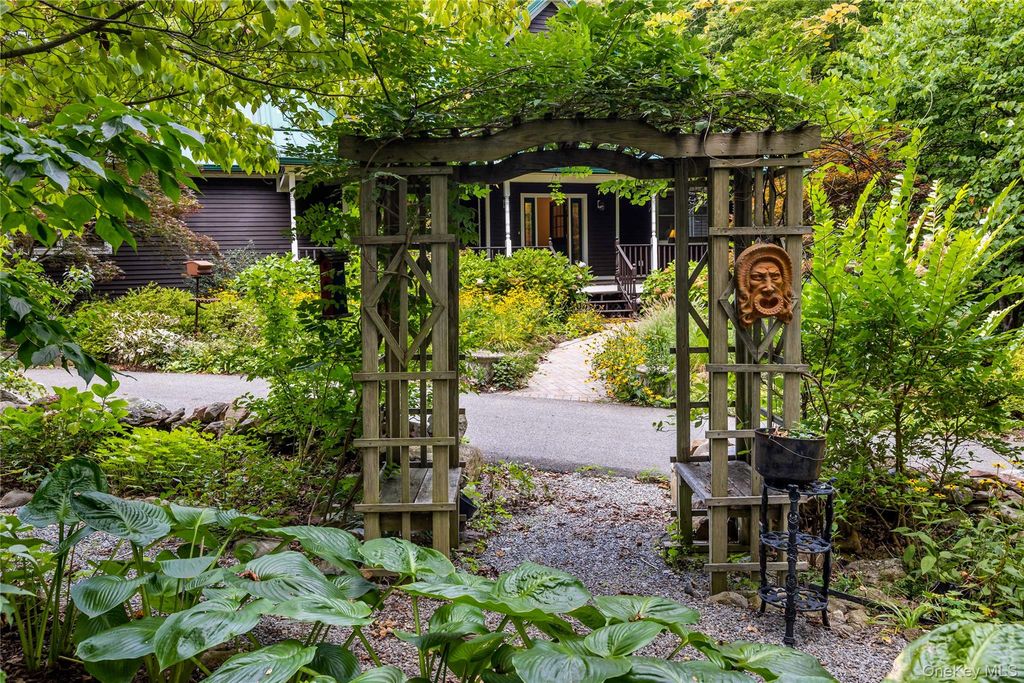 120 Lane Gate Road, Cold Spring, NY 10516