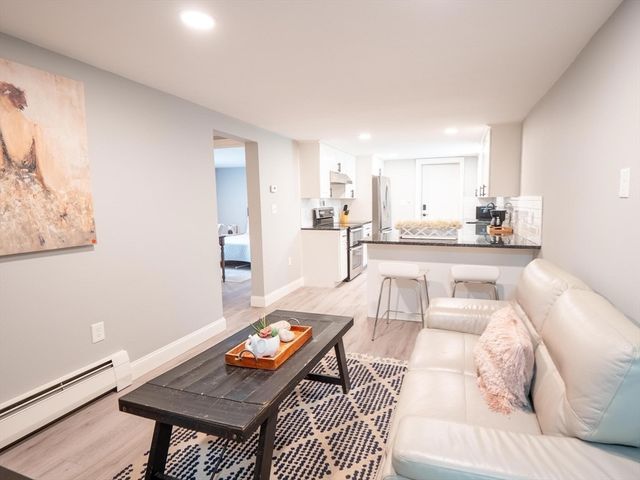 11 Bacon Dr, Saugus, MA 01906